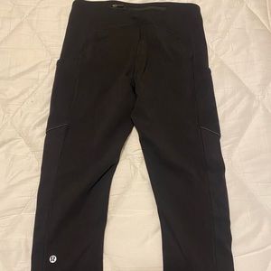 Lululemon cropped leggings with pockets